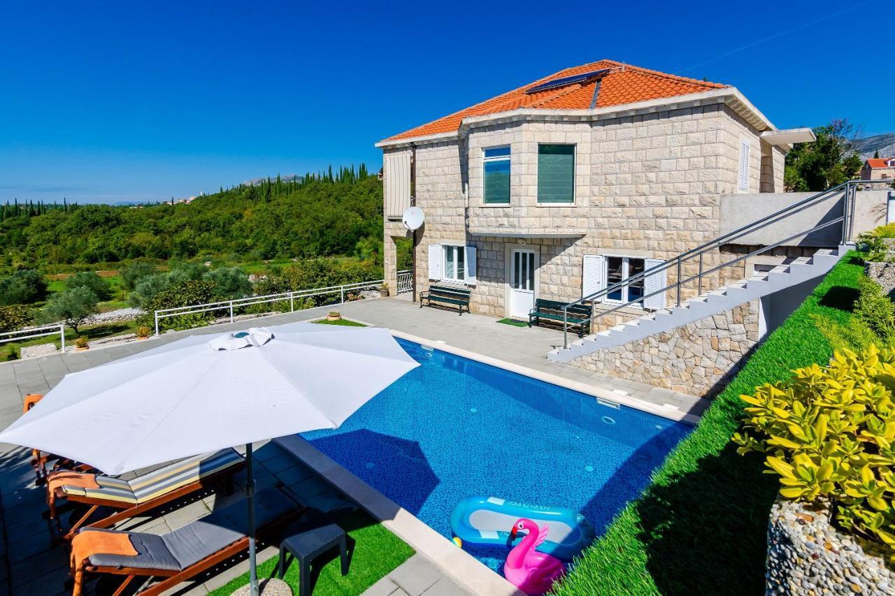 Villa Oasis Cypress Čilipi Exteriör bild