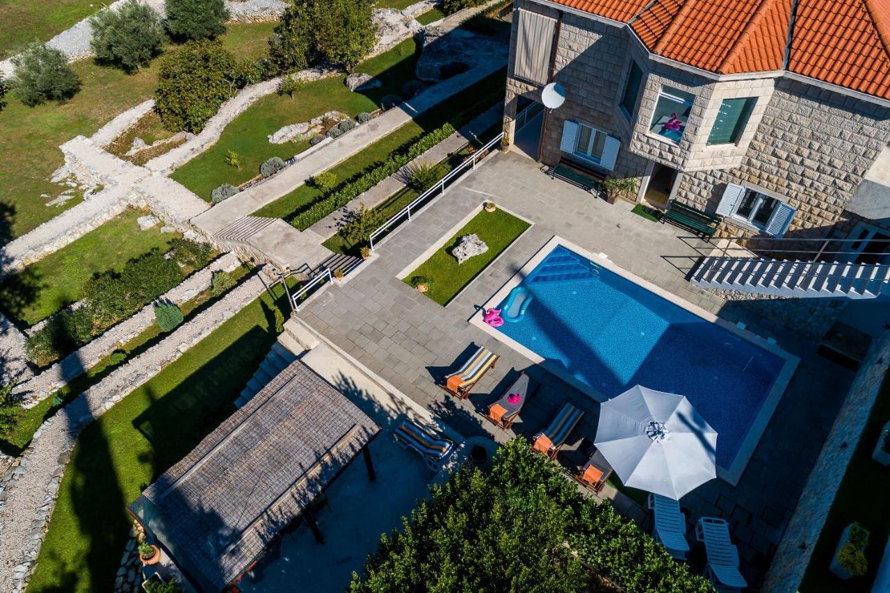 Villa Oasis Cypress Čilipi Exteriör bild