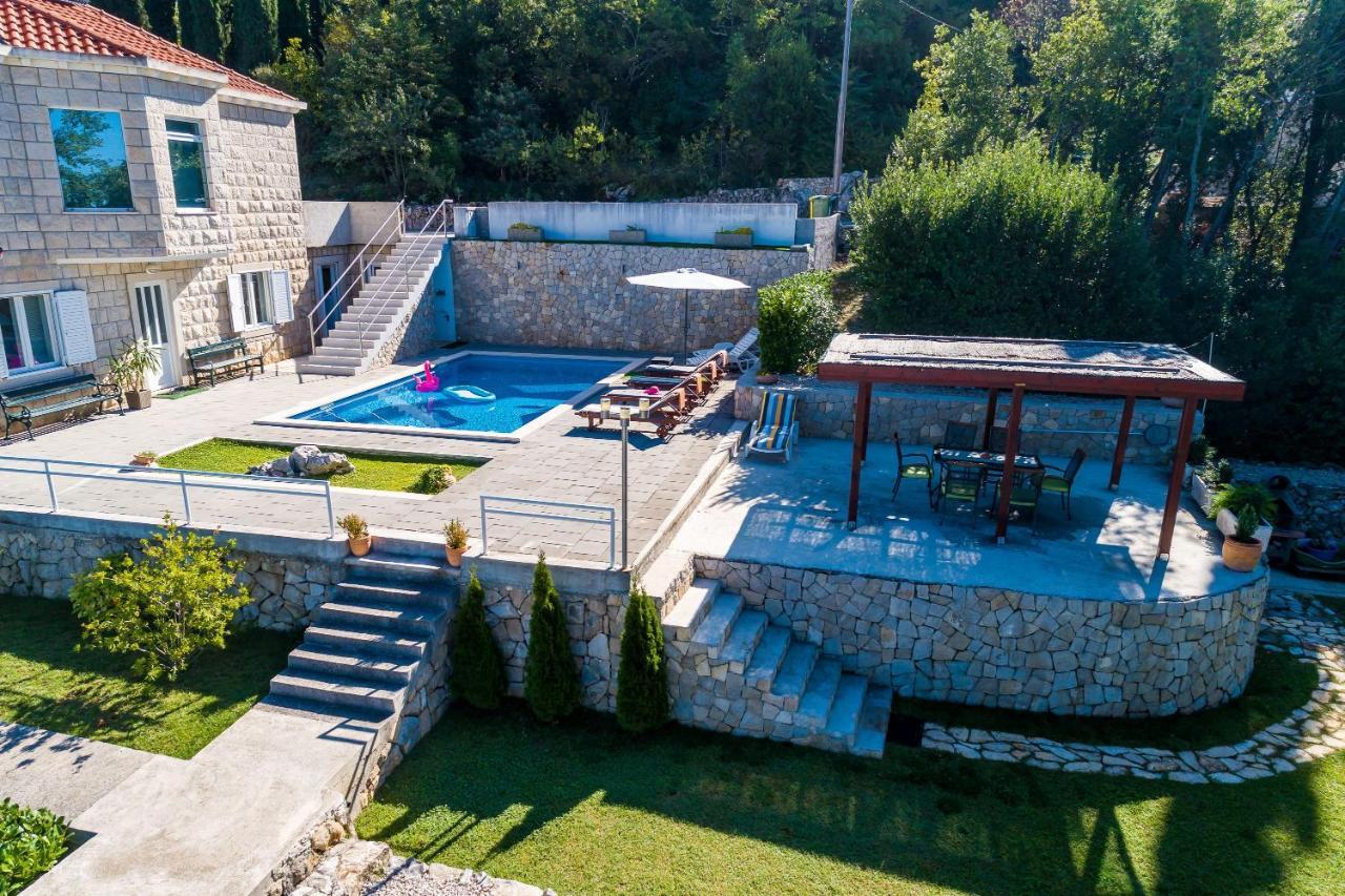 Villa Oasis Cypress Čilipi Exteriör bild